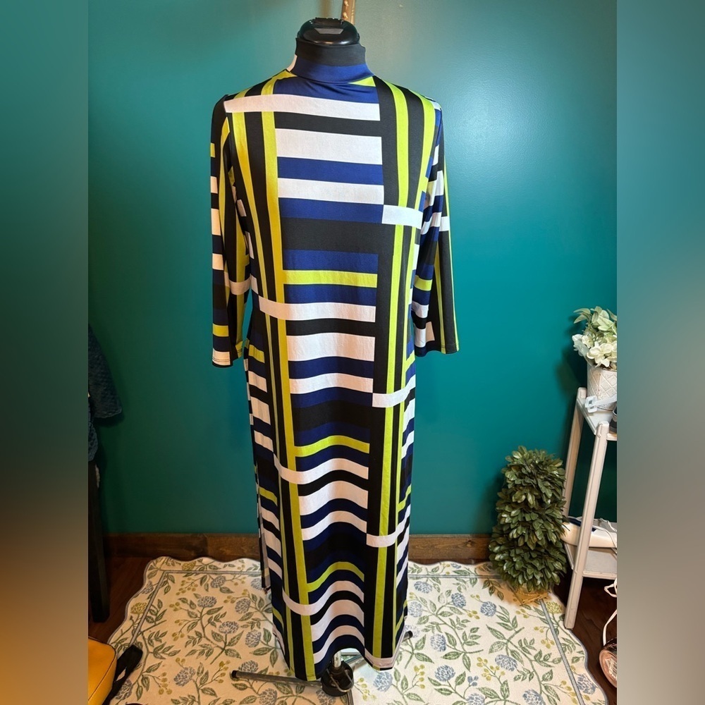 Geometric Patterned Dress Shirt in Blue, Green, and Black